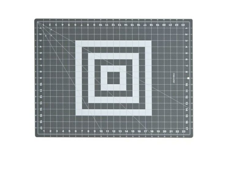 FISKARS MATA DO CIĘCIA 45x60cm - A2-FISKARS
